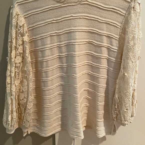 Anthropologie Eri + Ali  lace sleeve top - Picture 2 of 3